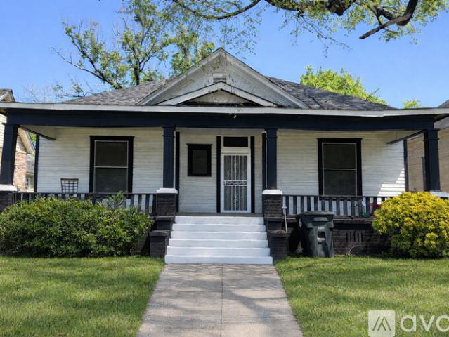 2 BR, 1 BA Apartment 233 52nd Street North, Birmingham, AL 35212