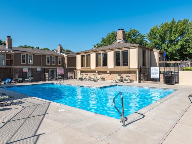 2 BR, 1 BA Apartment 2300 A E Willow Dr Unit 9 104, Olathe, KS 66062