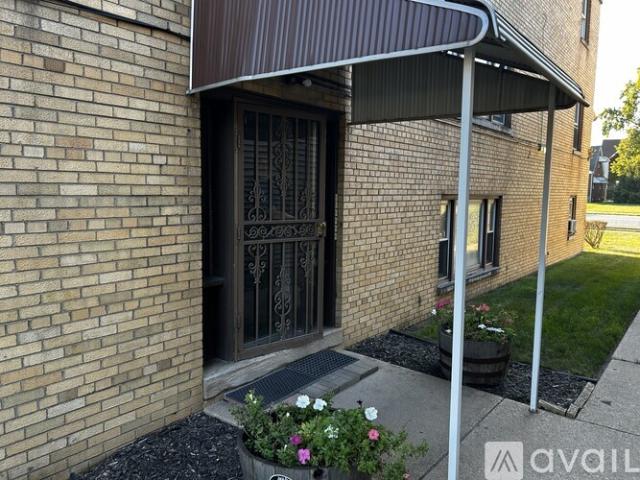 2 BR, 1 BA Apartment 2306 W 5th Ave, Unit Apt 6, Gary, IN 46404
