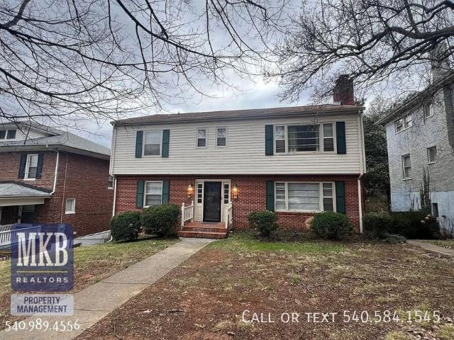 2 BR, 1 BA Apartment 2314 Wycliffe Avenue, Roanoke, VA 24014