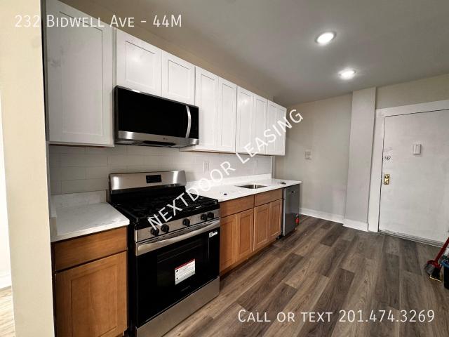 2 BR, 1 BA Apartment 232 Bidwell Ave, Jersey City, NJ 07305