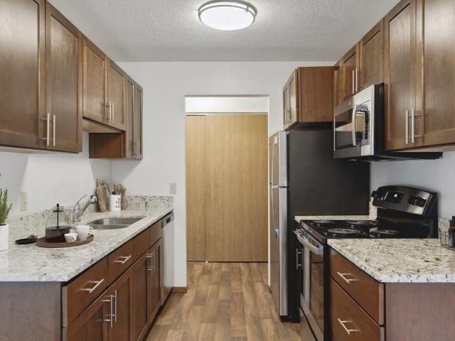 2 BR, 1 BA Apartment 2330 Stillwater Avenue East Unit 30 101, Saint Paul, MN 55119