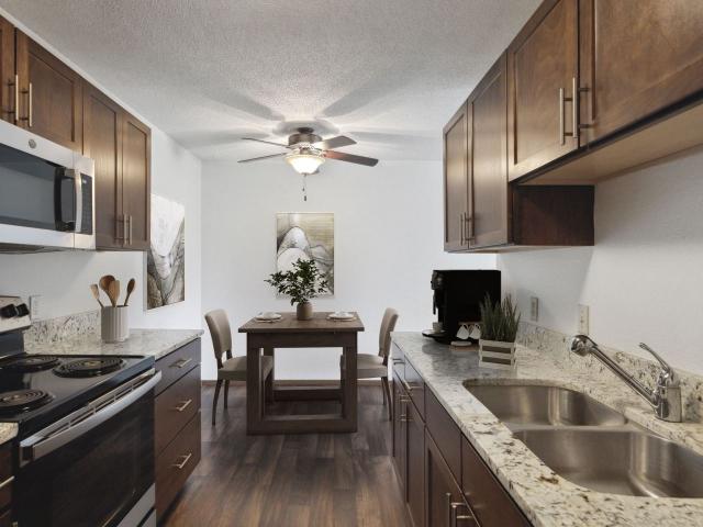 2 BR, 1 BA Apartment 2330 Stillwater Avenue East Unit 30 310, Saint Paul, MN 55119