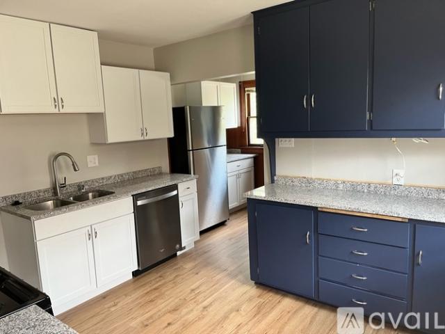 2 BR, 1 BA Apartment 2332 N 63rd St, Unit B, Wauwatosa, WI 53213
