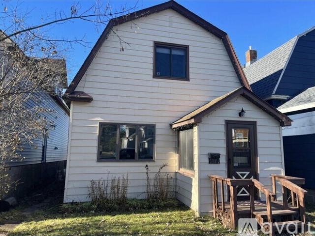 2 BR, 1 BA Apartment 2339 Banks Ave, Superior, WI 54880