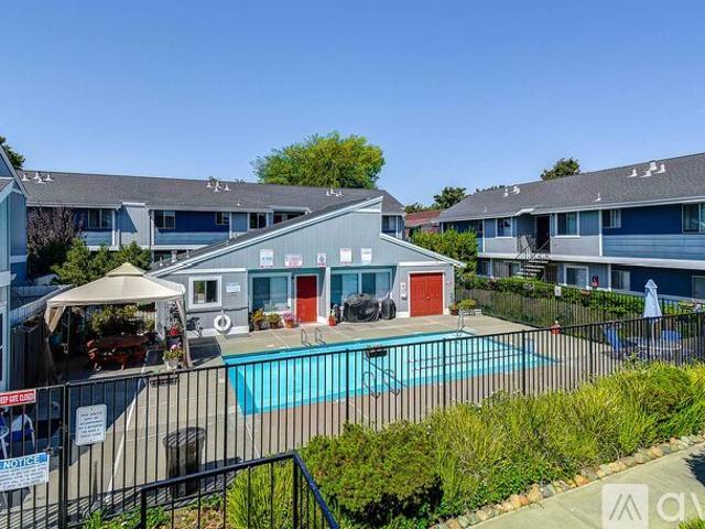 2 BR, 1 BA Apartment 2355 Fairfield Avenue, Unit 2355 Fairfield Ave. Fairfield, CA 94533, Fairfield, CA 94533