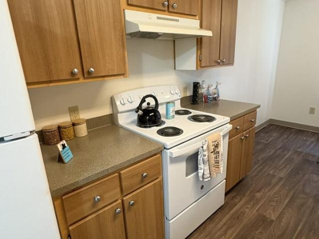 2 BR, 1 BA Apartment 235 Southeast 165th Avenue Unit 135, Portland, OR 97233