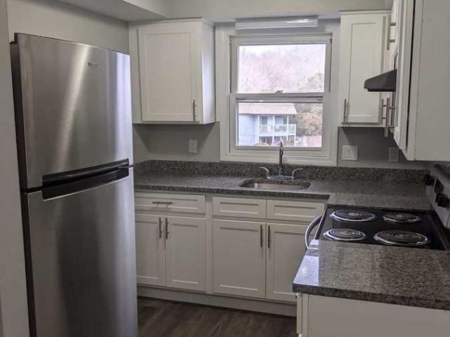 2 BR, 1 BA Apartment 23 Fieldside Dr, Groton, CT 06340