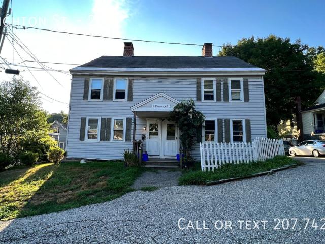 2 BR, 1 BA Apartment 2 Creighton St Newmarket, NH 03857