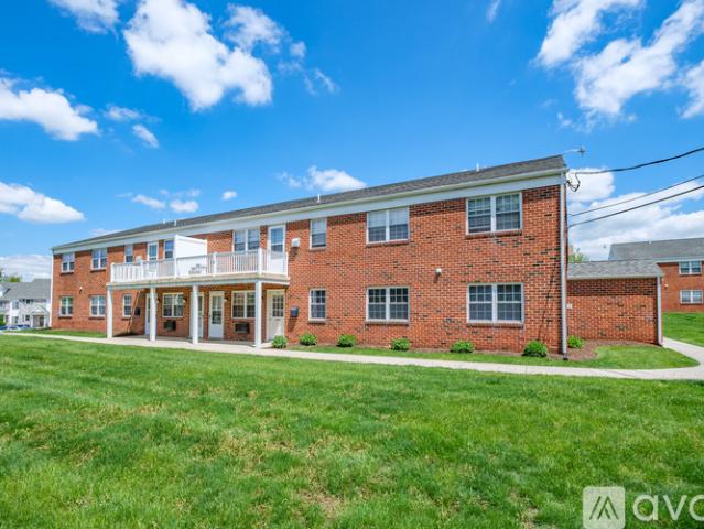 2 BR, 1 BA Apartment 340 College Manor Ave Apt 4, Unit 340#7, Millersville, PA 17551