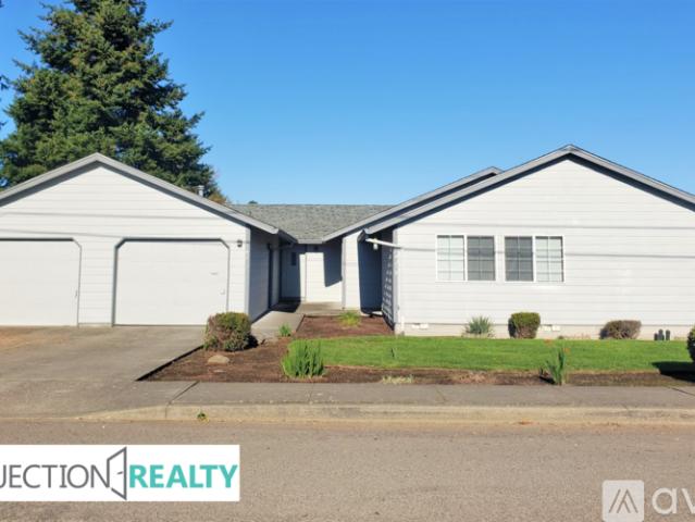 2 BR, 1 BA Apartment 34219 E Columbia Ave, Scappoose, OR 97056