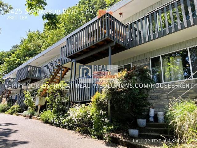 2 BR, 1 BA Apartment 3425 SW Barbur Blvd, Portland, OR 97239