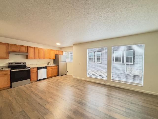 2 BR, 1 BA Apartment 3465 Richmond Boulevard, Oakland, CA 94611