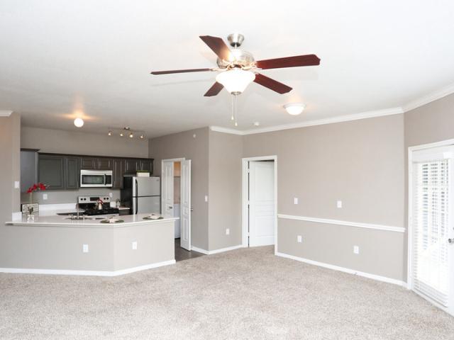 2 BR, 1 BA Apartment 3507 Shoreline Dr, Austin, TX 78728