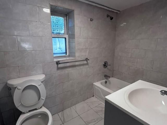 2 BR, 1 BA Apartment 350 Riverdale Ave, Yonkers, NY 10705