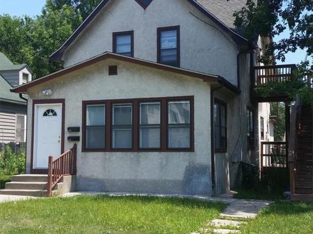 2 BR, 1 BA Apartment 3525 18th Ave S, Minneapolis, MN 55407