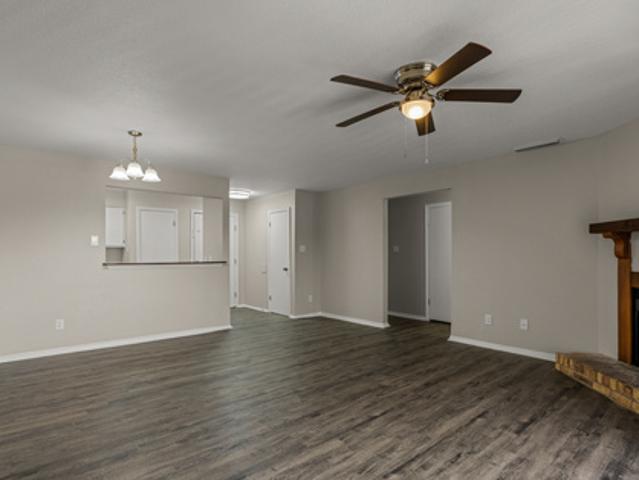 2 BR, 1 BA Apartment 3555 Cedar Creek Drive Unit 1208, Shreveport, LA 71118