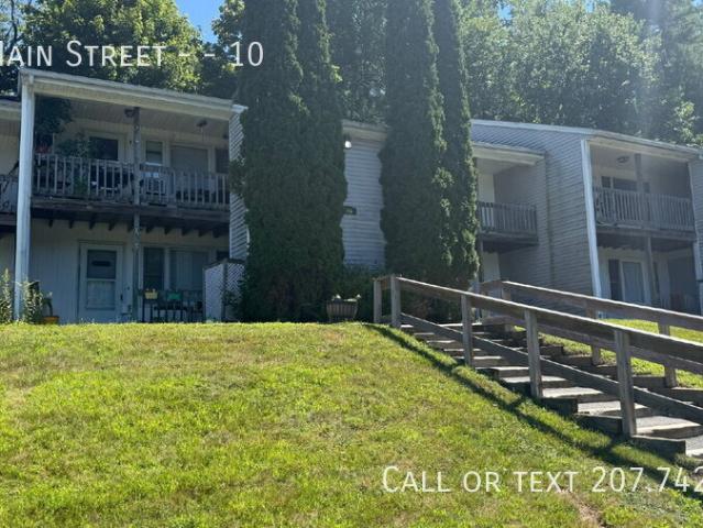 2 BR, 1 BA Apartment 355 Main Street, Somersworth, NH 03878