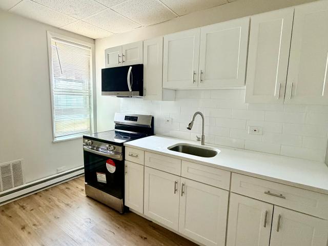2 BR, 1 BA Apartment 3563 Emerald St, Philadelphia, PA 19134
