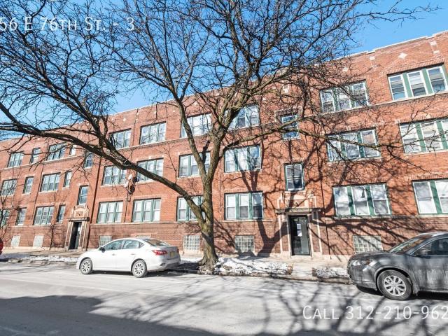 2 BR, 1 BA Apartment 356 E 76th St Chicago, IL 60619
