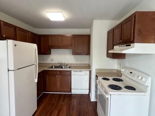 2 BR, 1 BA Apartment 3573 Laredo Dr, Lexington, KY 40517