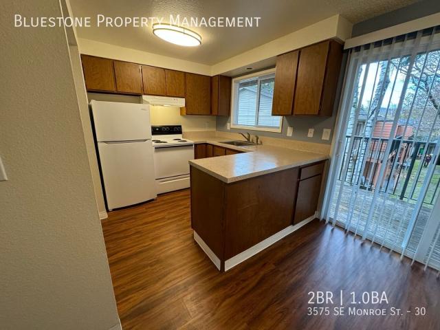 2 BR, 1 BA Apartment 3575 SE Monroe St Milwaukie, OR 97222