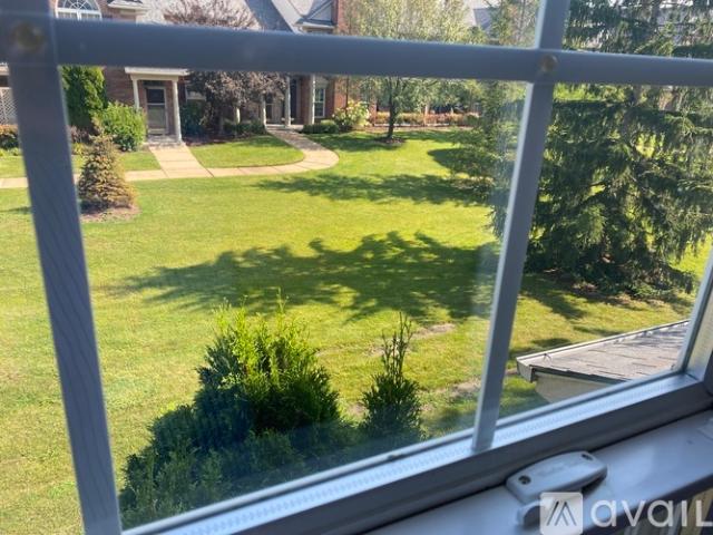 2 BR, 1 BA Apartment 3583 Oakmonte Blvd, Unit 52, Rochester, MI 48306