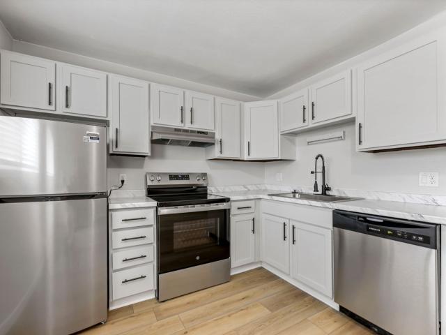 2 BR, 1 BA Apartment 3600 S Lowell Blvd, Denver, CO 80236
