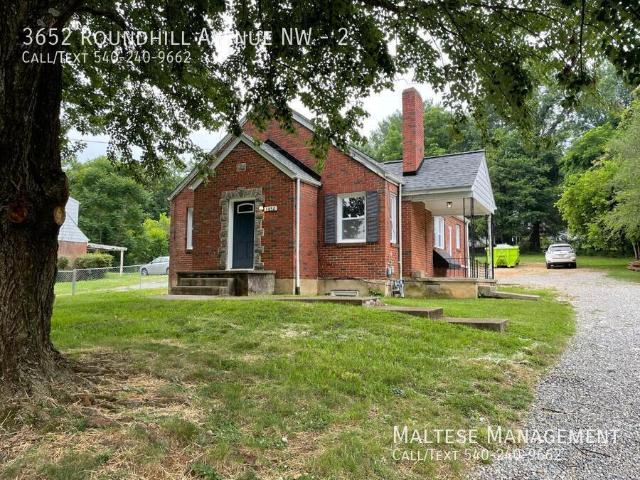 2 BR, 1 BA Apartment 3652 Roundhill Avenue NW, Roanoke, VA 24012
