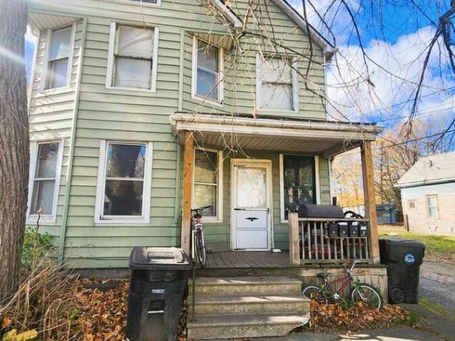 2 BR, 1 BA Apartment 3658 E 54 ST, Cleveland, OH 44105