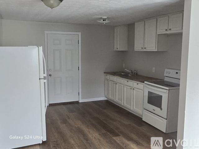 2 BR, 1 BA Apartment 365 Robertsville Rd, Unit 363, Oak Ridge, TN 37830