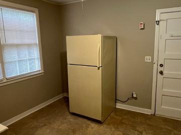 2 BR, 1 BA Apartment 36 N Easy St, Statesboro, GA 30458