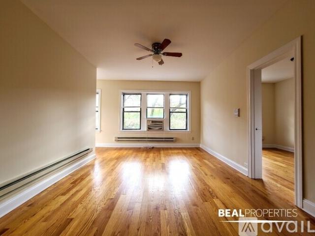 2 BR, 1 BA Apartment 3720 N Pine Grove Ave, Unit 2 Bed, Chicago, IL 60613