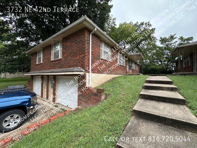 2 BR, 1 BA Apartment 3732 NE 42nd Terrace, Kansas City, MO 64117