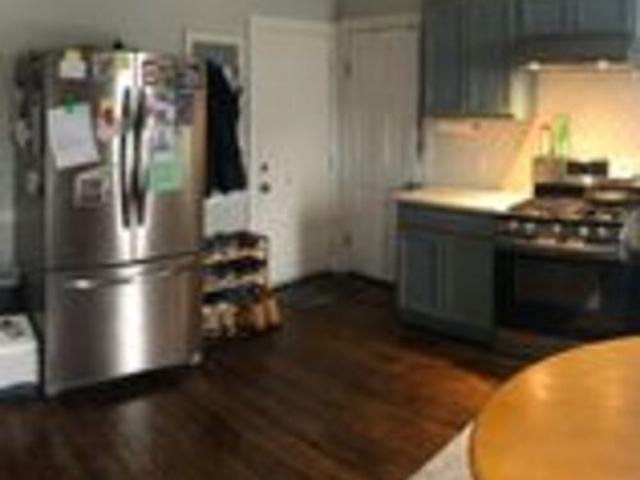 2 BR, 1 BA Apartment 377 Pearl Street, Unit 2, Manchester, NH 03104