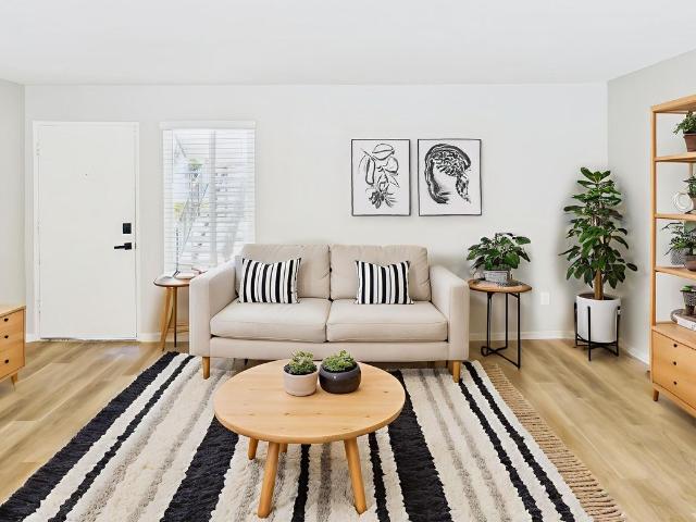 2 BR, 1 BA Apartment 3752 Nile Street, San Diego, CA 92104