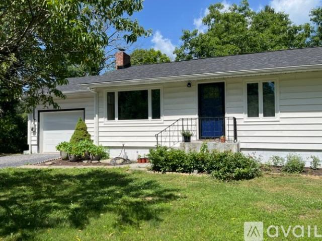 2 BR, 1 BA Apartment 37 Marys Lane, Stone Ridge, NY 12484