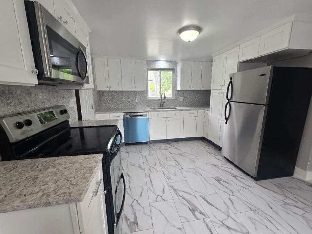 2 BR, 1.5 BA Apartment 37 W McKinley Ave, Zeeland, MI 49464