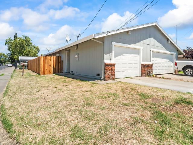 2 BR, 1 BA Apartment 3800 Lily St, Sacramento, CA 95838