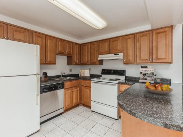 2 BR, 1 BA Apartment 3812 Bates St Unit 213, Pittsburgh, PA 15213
