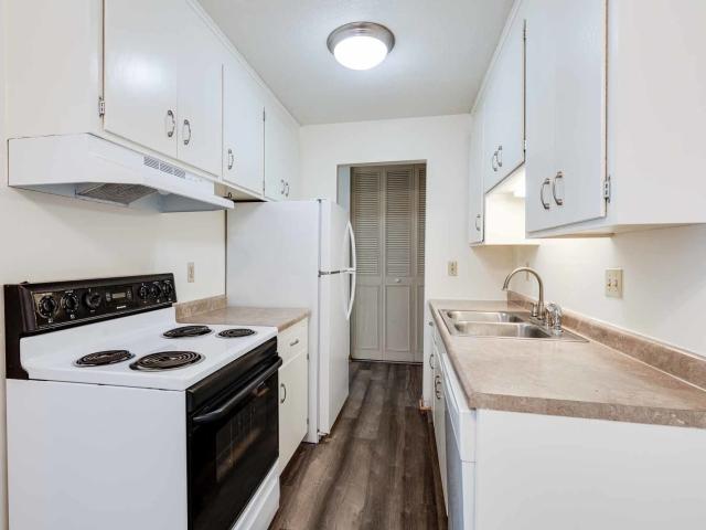 2 BR, 1 BA Apartment 3817 Macalaster Drive Northeast Unit 100, Minneapolis, MN 55421