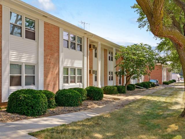 2 BR, 1 BA Apartment 3821 66th Street Unit 134, Urbandale, IA 50322