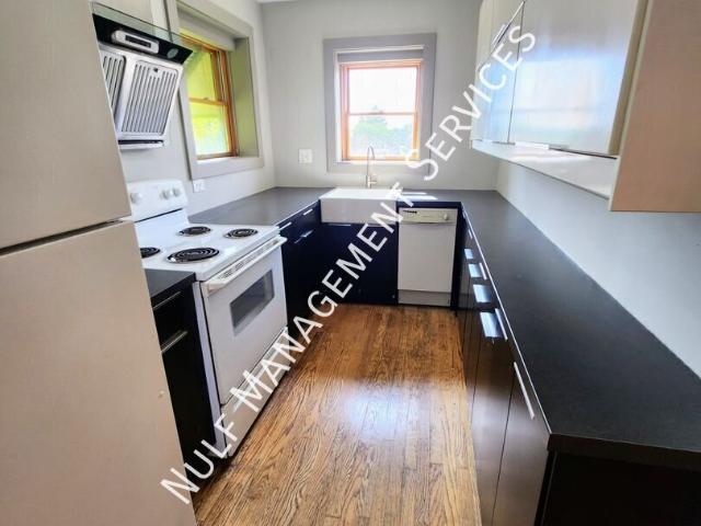 2 BR, 1 BA Apartment 3833 Brighton Road, Pittsburgh, PA 15212