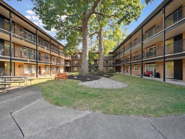 2 BR, 1 BA Apartment 3838 W Sylvania Ave, Toledo, OH 43623