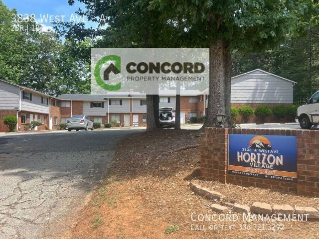 2 BR, 1 BA Apartment 3838 West Ave, Greensboro, NC 27407