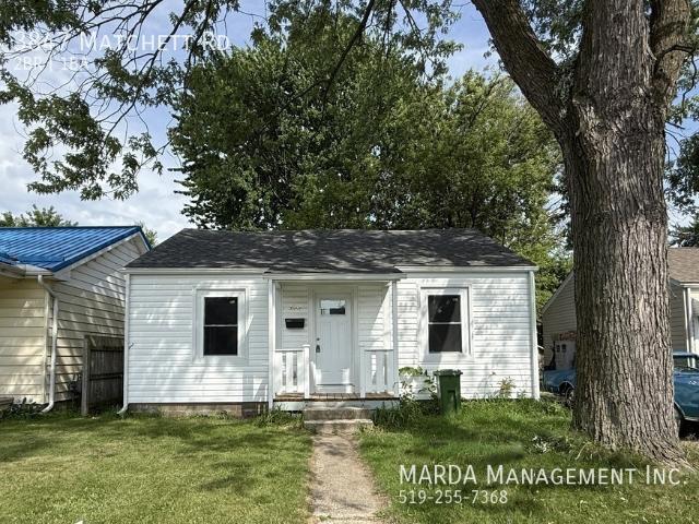 2 BR, 1 BA Apartment 3847 Matchett Rd, Windsor, ON N9C 2A3