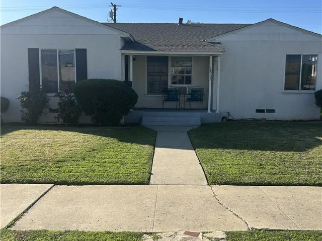 2 BR, 1 BA Apartment 3855 Cherry, Long Beach, CA 90807