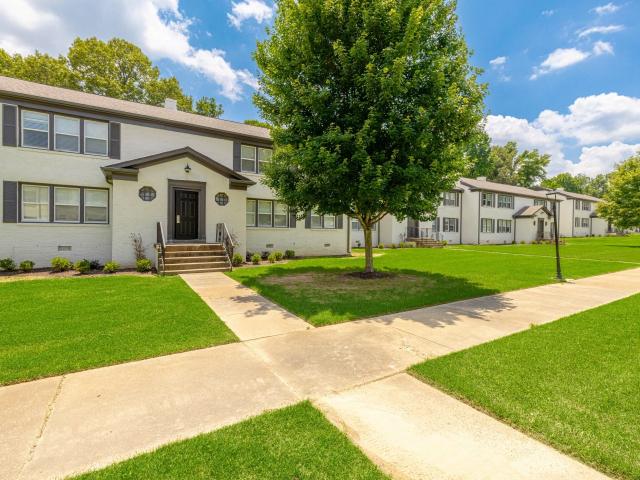2 BR, 1 BA Apartment 385 North Graham Street Unit 395 395 22, Memphis, TN 38117