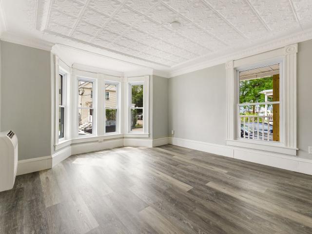 2 BR, 1 BA Apartment 38 New York St, Dover, NH 03820