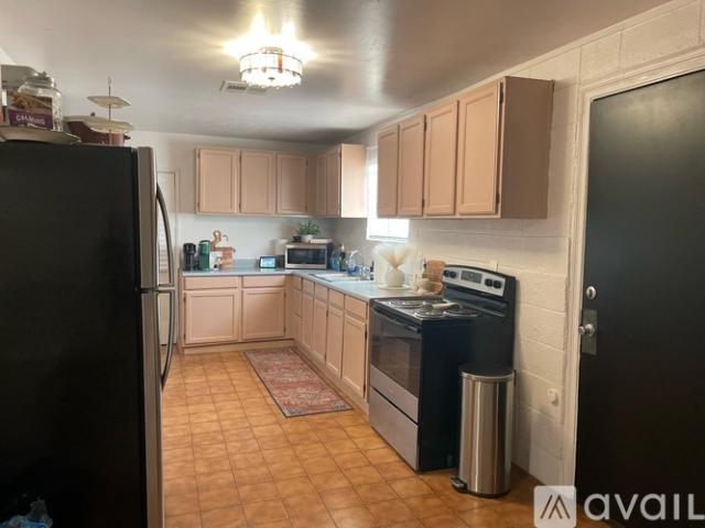 2 BR, 1 BA Apartment 38 E Vineyard Road, Unit A, Phoenix, AZ 85042